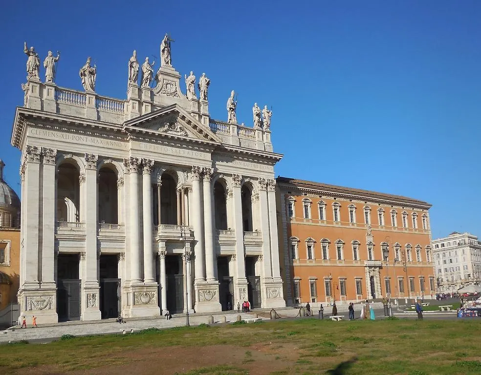 Domus Laurae Hotel Rome 3*,