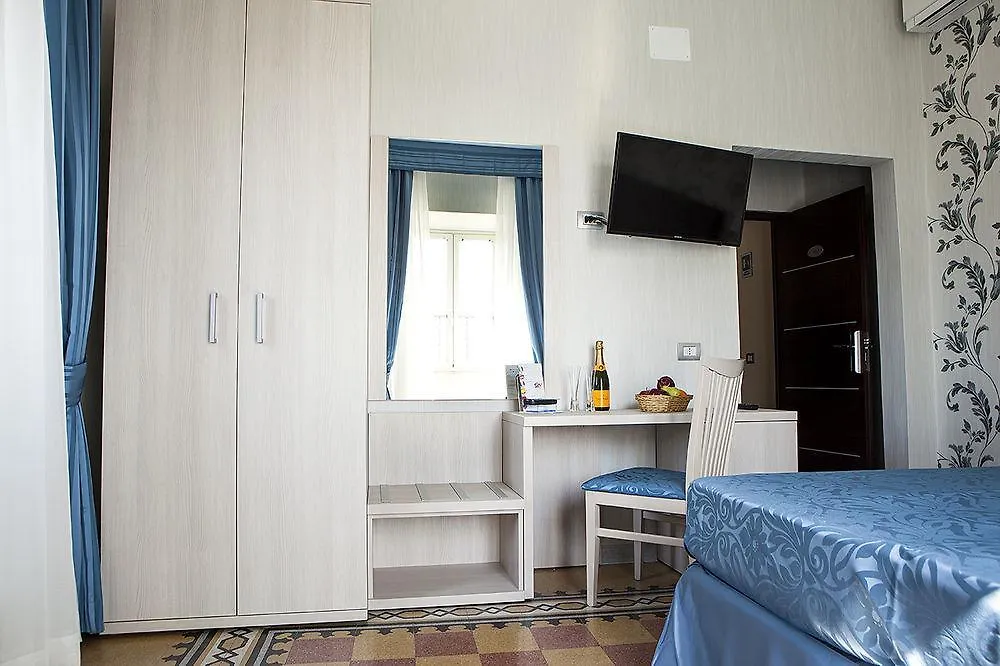 *** Guest house Domus Laurae Hotel Rome Italy